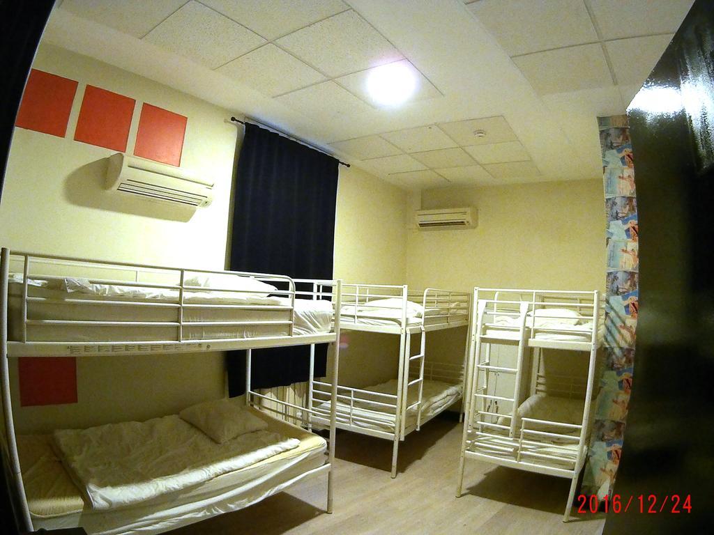 Hostels Meetingpoint Madri Exterior foto